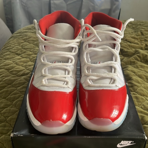 Jordan 11 - Picture 5 of 5